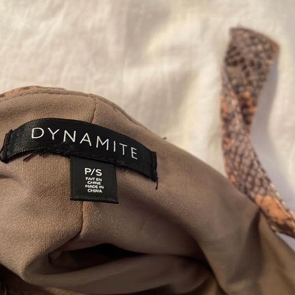 Dynamite Snake Print Crop Top - Picture 3 of 3